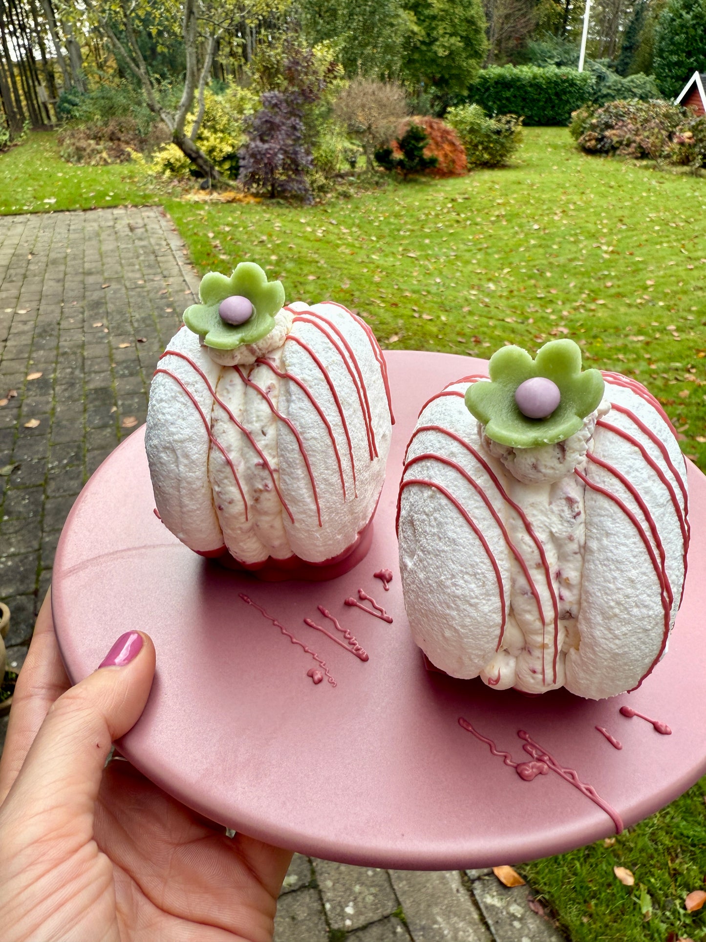 Fløde-fredag d. 7/11-25: Marengs-kugler 🍰