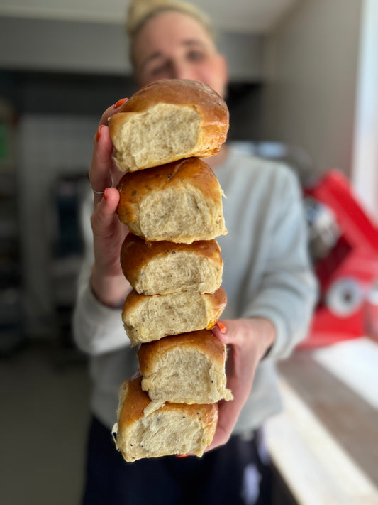 Varme hveder med daddelsmør ❤️